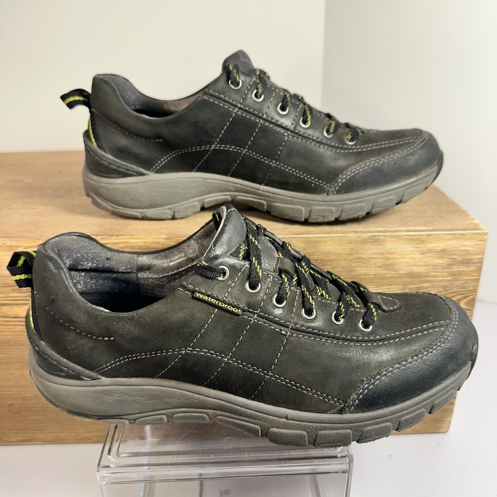 Clarks Wave Walk Sneakers Women 7.5 Waterproof Black Leather Walking Shoes Comfy